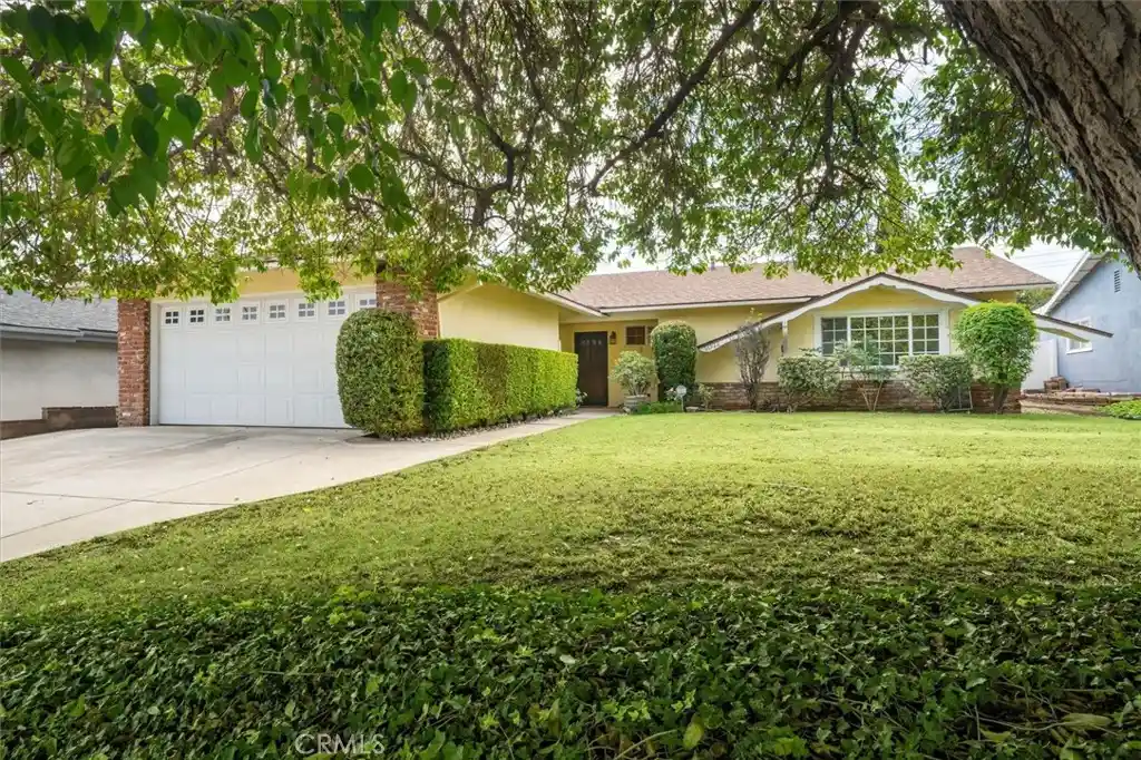 Photo 1 of Single family home for sale at 16922 Labrador St, Northridge, CA 91343 | MLS# SR26231747 | Listing updated on 2026-10-31