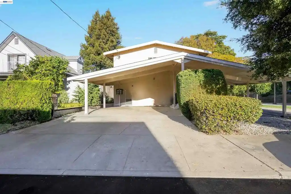 Photo 1 of Multi family home for sale at 739 Masonic St, Martinez, CA 94553 | MLS# 41152391 | Listing updated on 2026-10-28