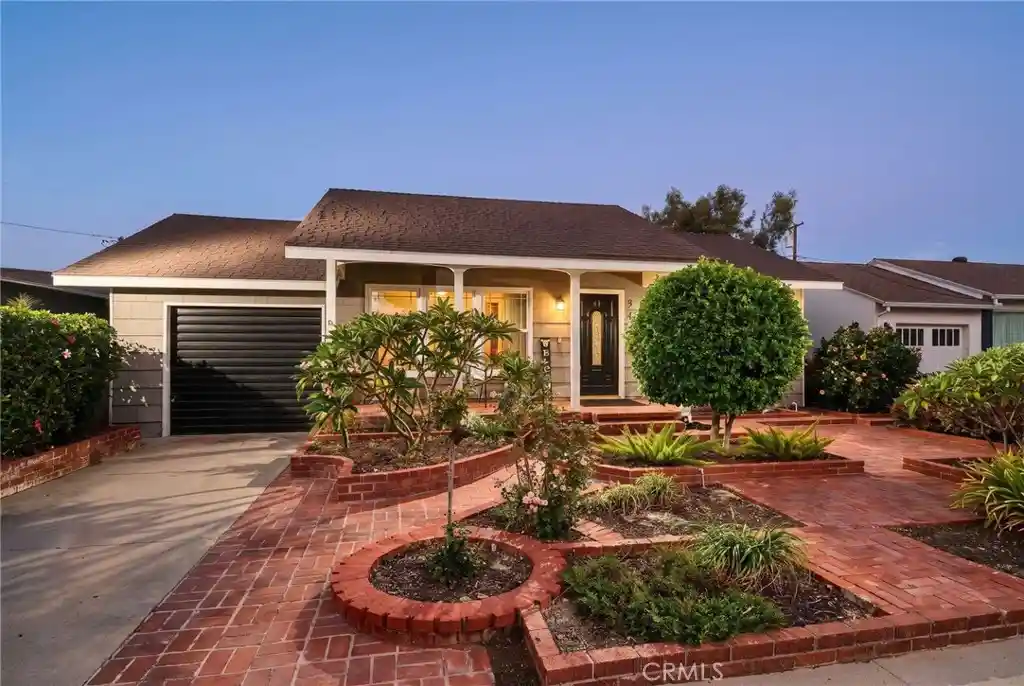 Photo 1 of Single family home for sale at 5449 E Fairbrook St, Long Beach, CA 90815 | MLS# PW26231819 | Listing updated on 2026-10-28