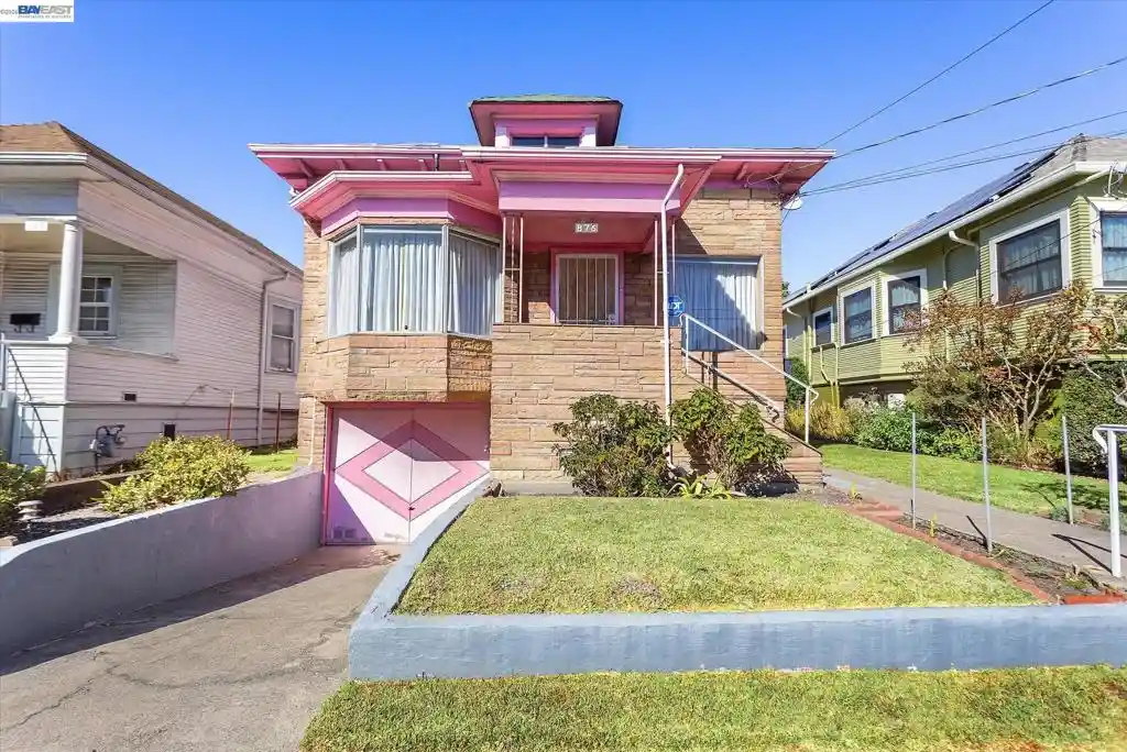 Photo 1 of Single family home for sale at 874 Arlington Ave, Emeryville, CA 94608 | MLS# 41152397 | Listing updated on 2026-10-29