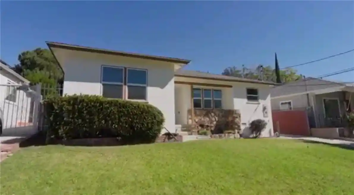Single family home for sale at 2927 Hermosa Ave, La Crescenta, CA 91214 | MLS# SW26230247