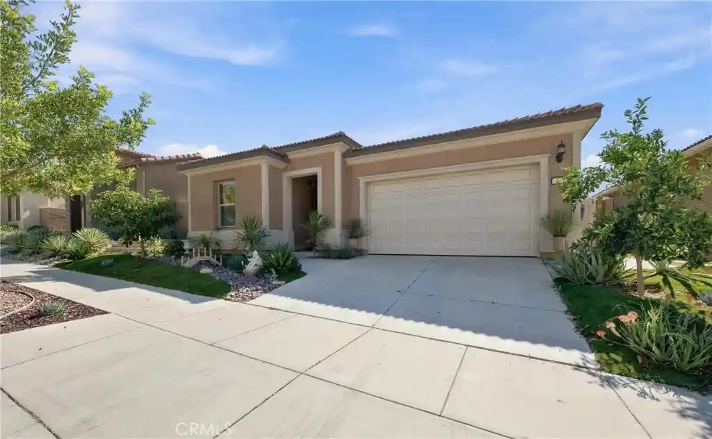 Photo 1 of Single family home for sale at 11877 Wandering Way, Corona, CA 92883 | MLS# IG26232116 | Listing updated on 2026-10-30