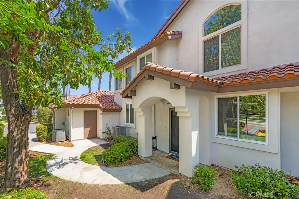 Condo for sale at 2 Via Entrada, Rancho Santa Margarita, CA 92688 | MLS# OC26232125