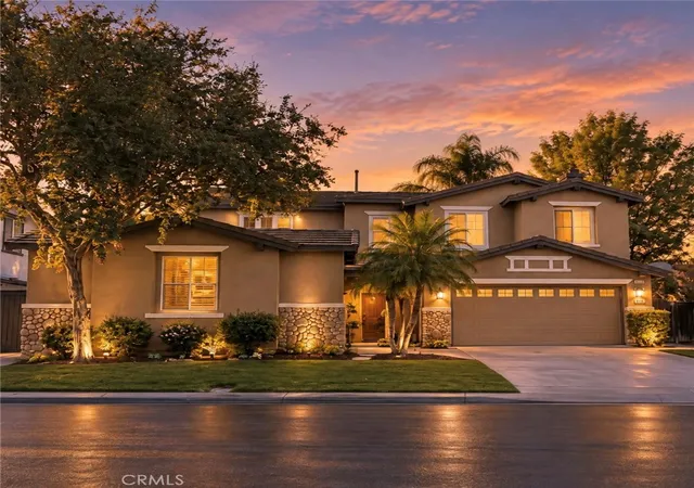 Single family home for sale at 11393 Parkfield Ct, Riverside, CA 92505 | MLS# IV26224024