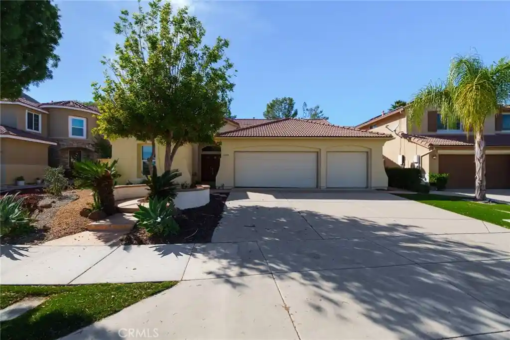 Photo 1 of Single family home for sale at 31919 Cypress Glen Ct, Lake Elsinore, CA 92532 | MLS# PW26232266 | Listing updated on 2026-10-31