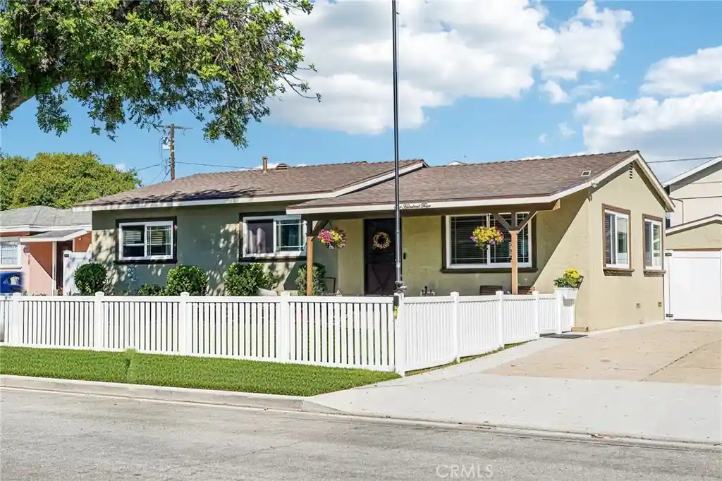 Single family home for sale at 604 Knowell, Costa Mesa, CA 92627 | MLS# OC26232272
