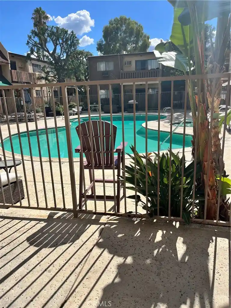 Condo for sale at 17900 Sherman Way, Reseda, CA 91335 | MLS# SR26231482