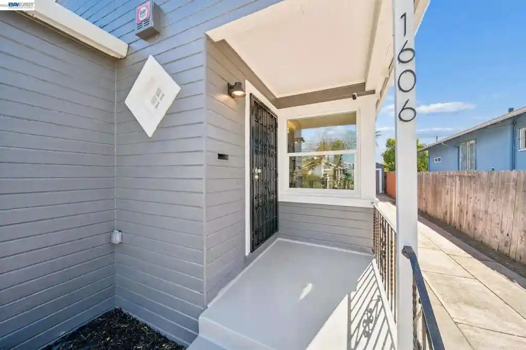 Photo 3 of Single family home for sale at 1606 82nd Avenue, Oakland, CA 94621 | MLS# 41152415 | Listing updated on 2026-10-31
