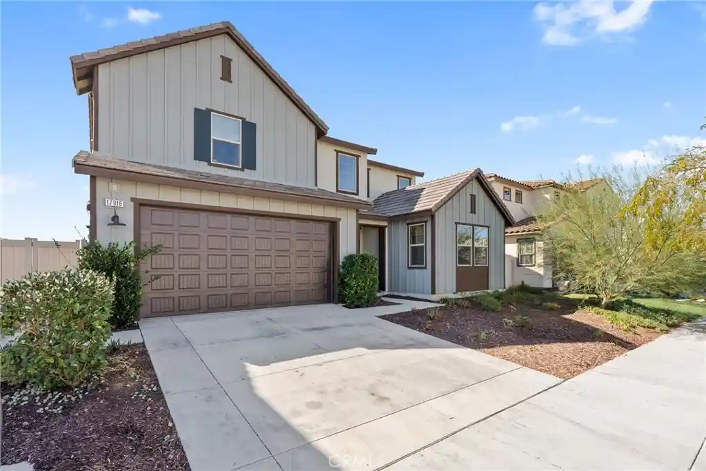 Single family home for sale at 17916 Spire Ct, Santa Clarita, CA 91350 | MLS# SR26229824