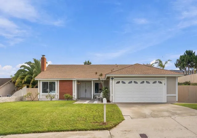 Single family home for sale at 1311 Walnutview Dr, Encinitas, CA 92024 | MLS# NDP2609864