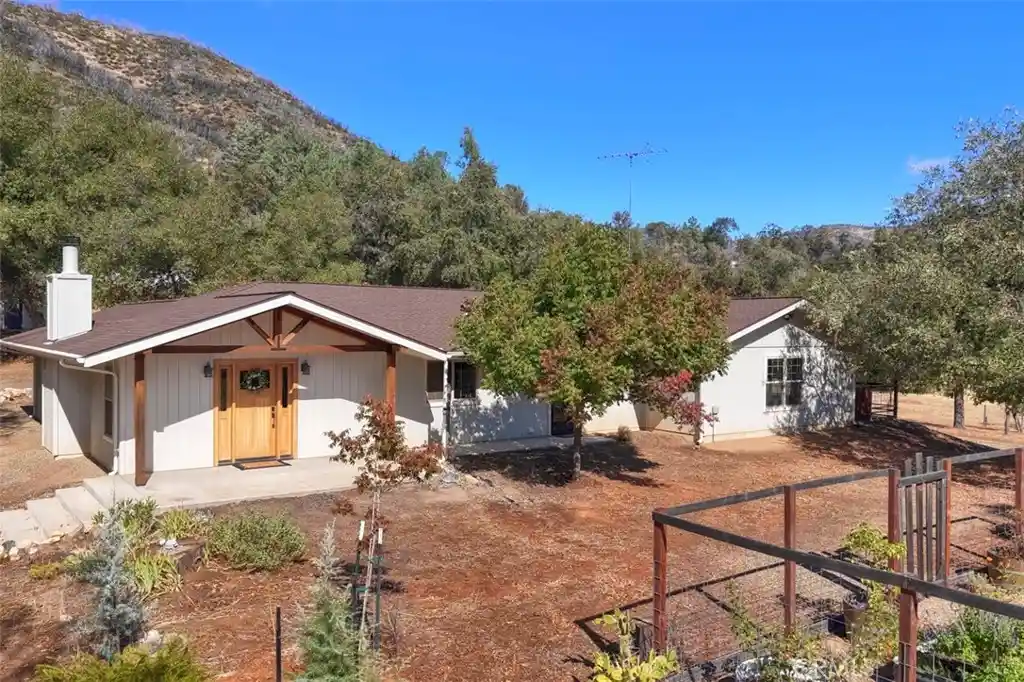 Photo 1 of Single family home for sale at 4476 Triangle, Mariposa, CA 95338 | MLS# MP26231543 | Listing updated on 2026-10-29