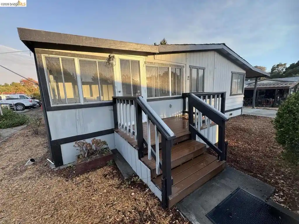 Manufactured home for sale at 122 Crespi Cir, Watsonville, CA 95076 | MLS# 41152427