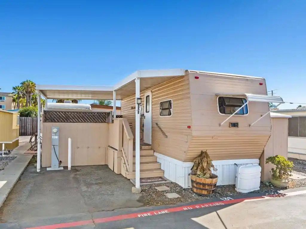 Manufactured home for sale at 900 N Cleveland St #139, Oceanside, CA 92054 | MLS# NDP2609867