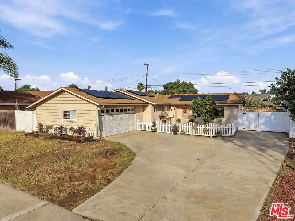 Single family home for sale at 538 Walker Ave, Camarillo, CA 93010 | MLS# 26101658 | Listing updated on 2026-10-29