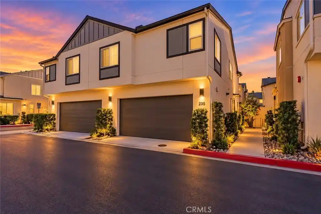 Photo 1 of Townhouse for sale at 235 Woodland Pl, Fallbrook, CA 92028 | MLS# SW26226691 | Listing updated on 2026-10-29