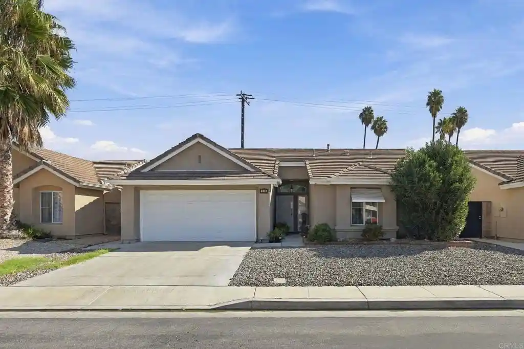 Single family home for sale at 770 Augusta St, Hemet, CA 92545 | MLS# PTP2608038
