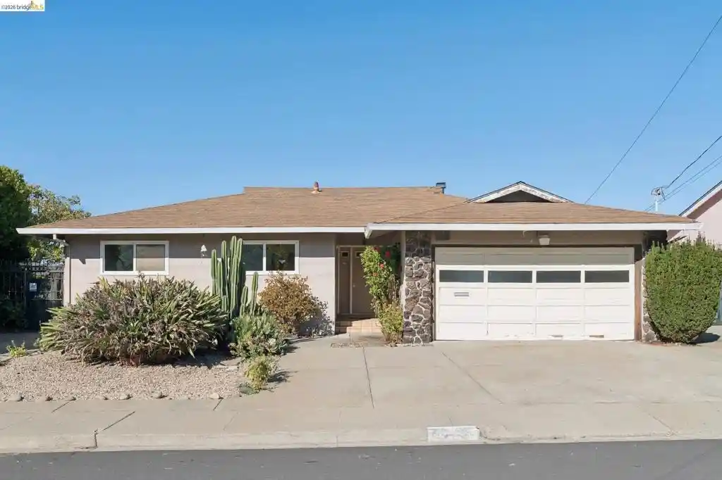 Single family home for sale at 754 Crestview Dr, Pinole, CA 94564 | MLS# 41152448
