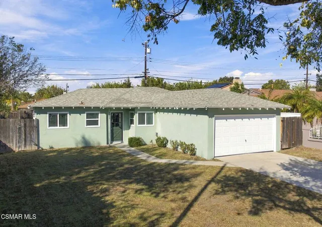 Single family home for sale at 2165 Lupin St, Simi Valley, CA 93065 | MLS# 226005078