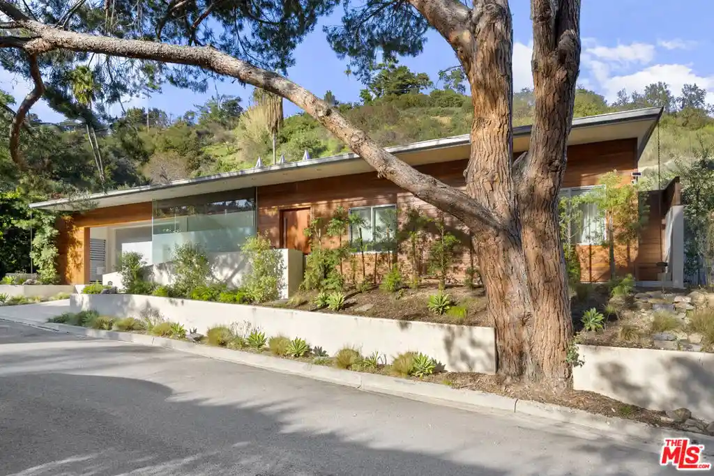 Single family home for sale at 8137 Amor Rd, Los Angeles, CA 90046 | MLS# 26105093