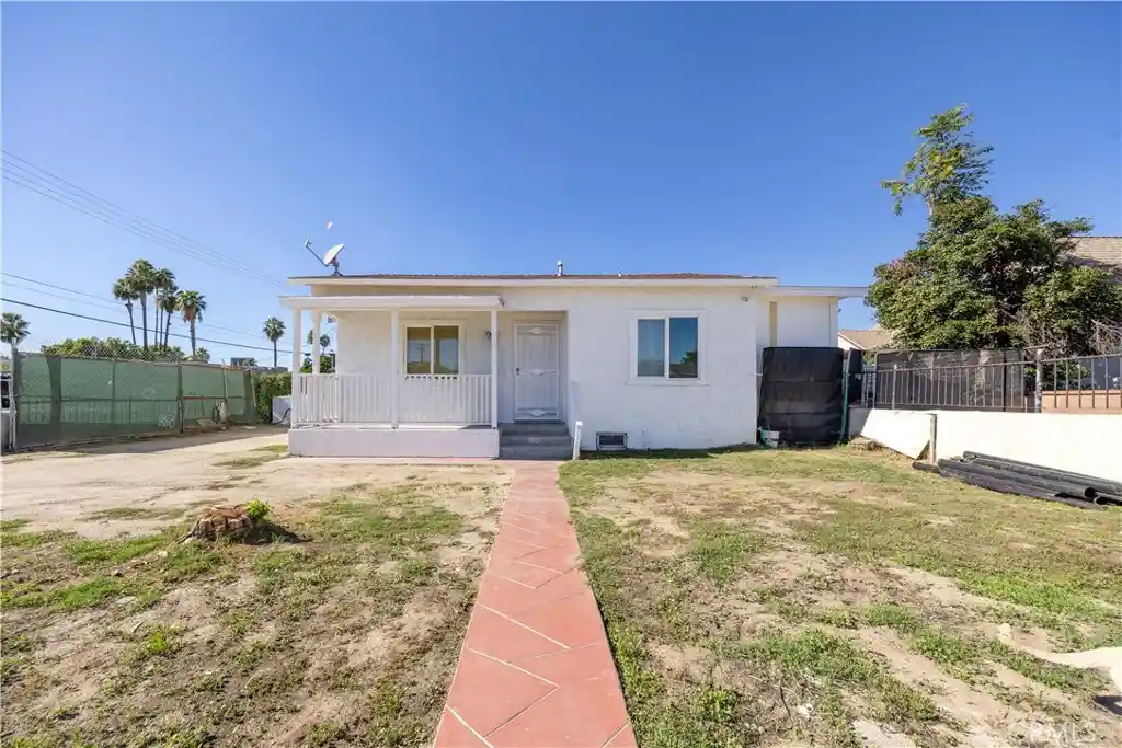 Single family home for sale at 3747 Mintern St, Jurupa Valley, CA 92509 | MLS# PW26231393 | Listing updated on 2026-10-28
