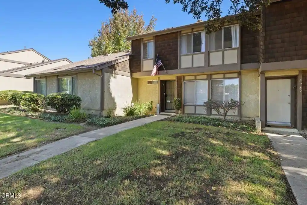 Condo for sale at 6927 Gull Ct, Ventura, CA 93003 | MLS# V1-39497