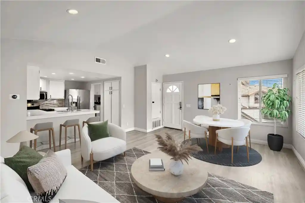 Condo for sale at 54 Vista La Cuesta, Rancho Santa Margarita, CA 92688 | MLS# OC26232237