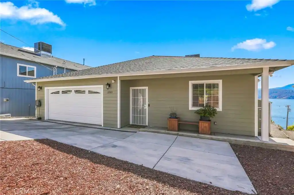 Single family home for sale at 11921 Lakeshore, Clearlake, CA 95422 | MLS# LC26232819