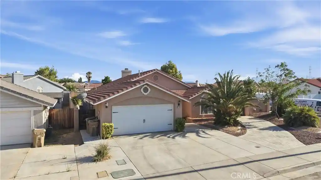 Single family home for sale at 14405 Cedar, Hesperia, CA 92344 | MLS# PW26232856
