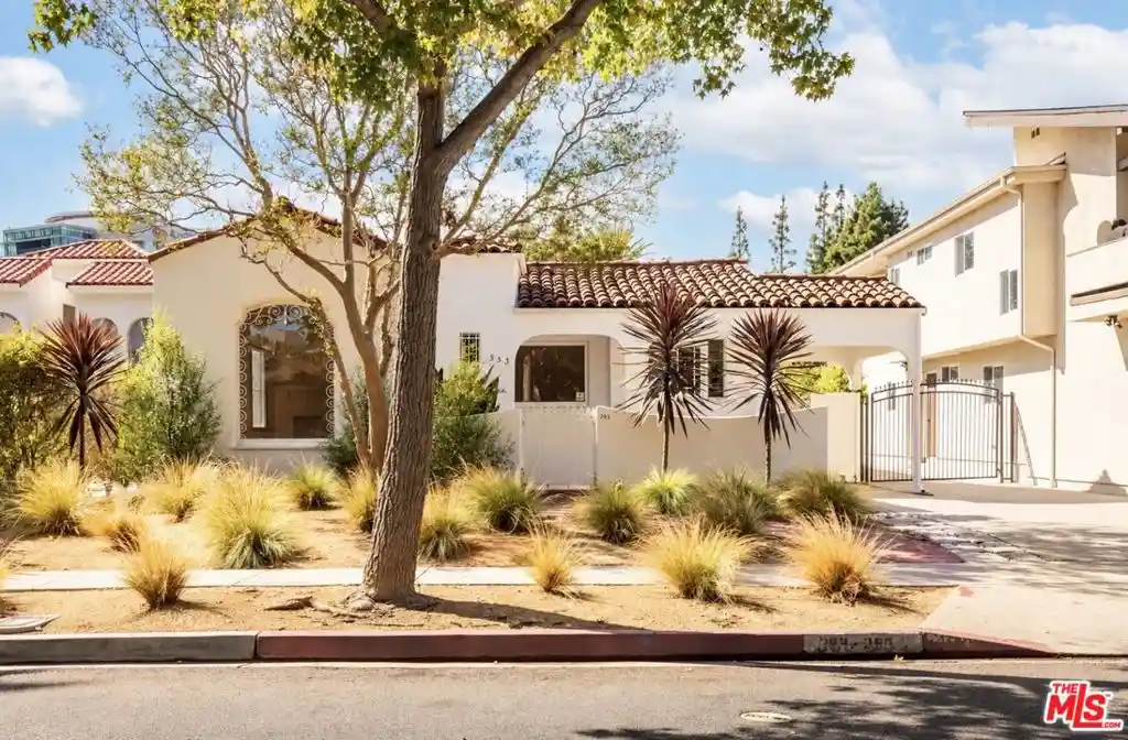 Photo 1 of Single family home for sale at 353 Huntley Dr, West Hollywood, CA 90048 | MLS# 26105113 | Listing updated on 2026-10-29