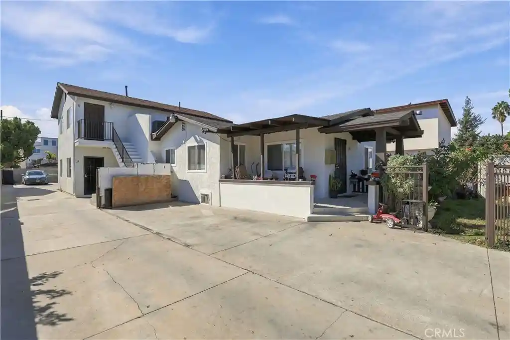 Multi family home for sale at 11320 Emelita, North Hollywood, CA 91601 | MLS# SR26233024