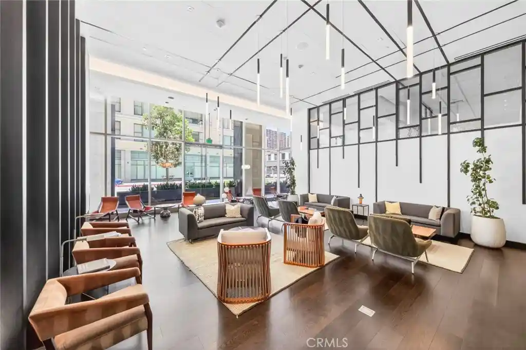 Condo for sale at 400 S Broadway #1708, Los Angeles, CA 90013 | MLS# AR26233127