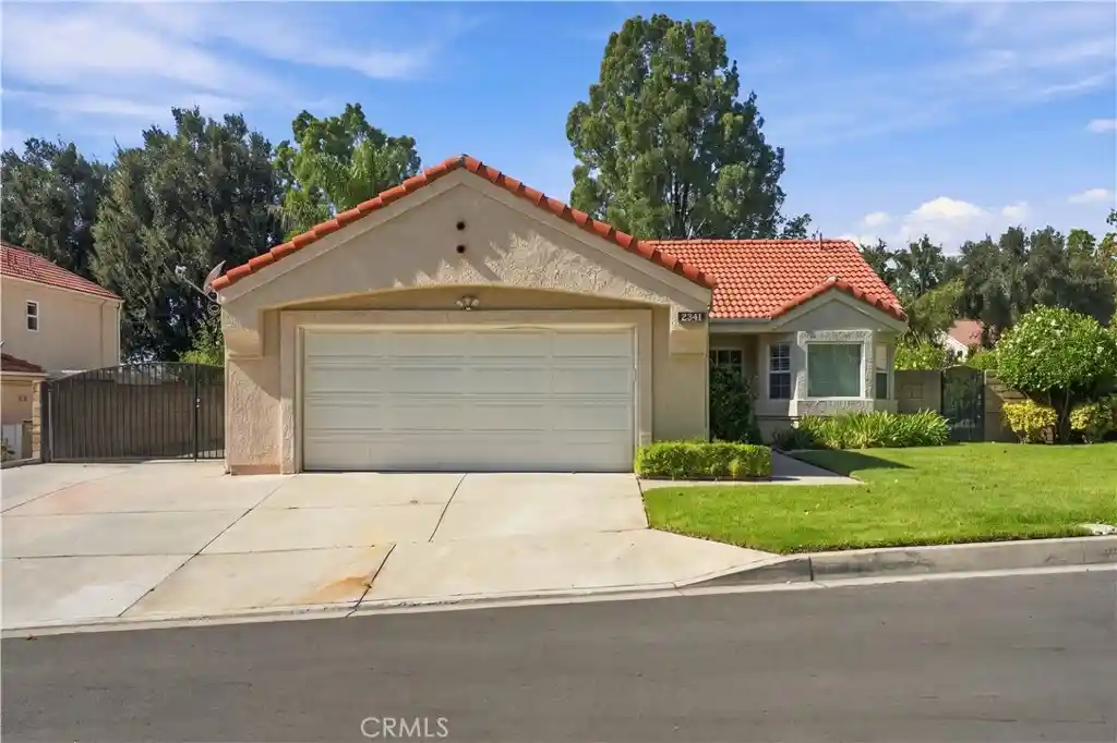 Single family home for sale at 2341 Palermo Aly, Upland, CA 91784 | MLS# IV26225611
