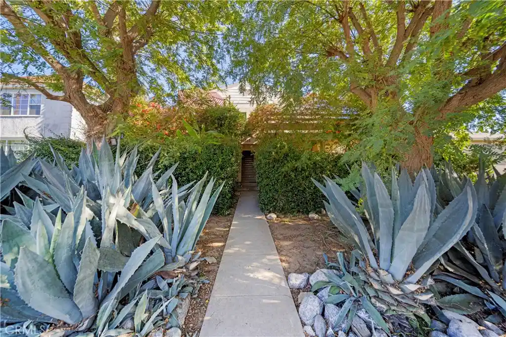 Condo for sale at 911 21st Street #B, Santa Monica, CA 90403 | MLS# SR26228078