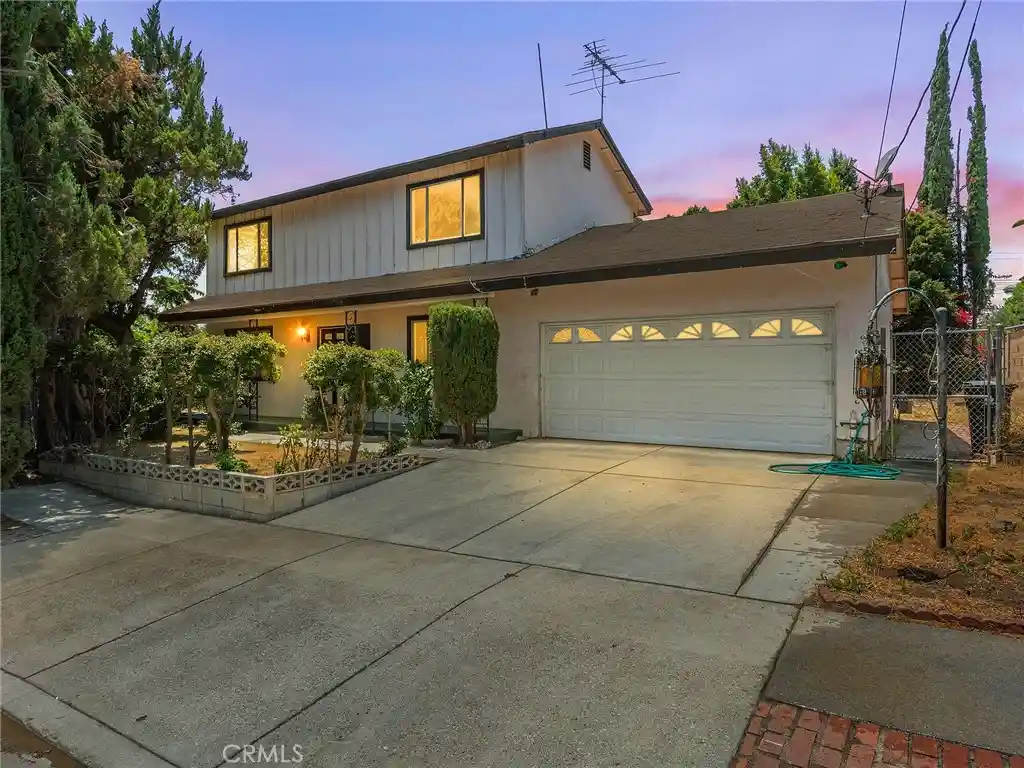 Photo 1 of Single family home for sale at 14923 La Valle St, Sylmar, CA 91342 | MLS# BB26232354 | Listing updated on 2026-10-30