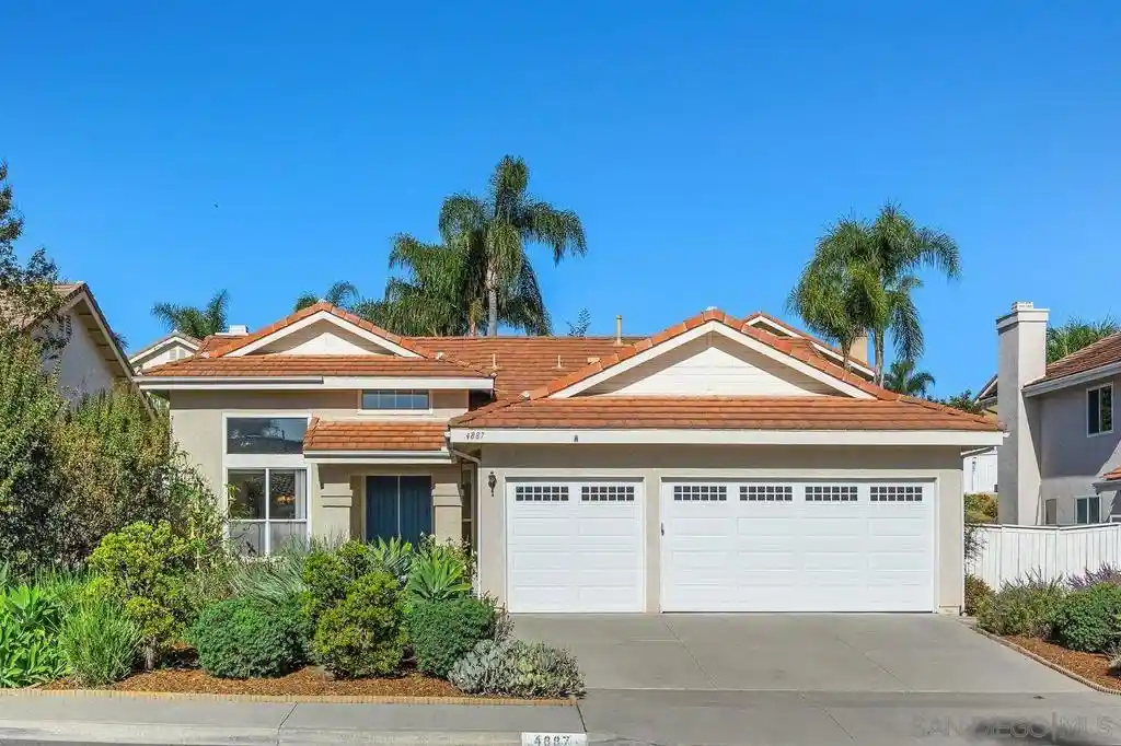Single family home for sale at 4887 Glenhollow, Oceanside, CA 92057 | MLS# 260025885SD