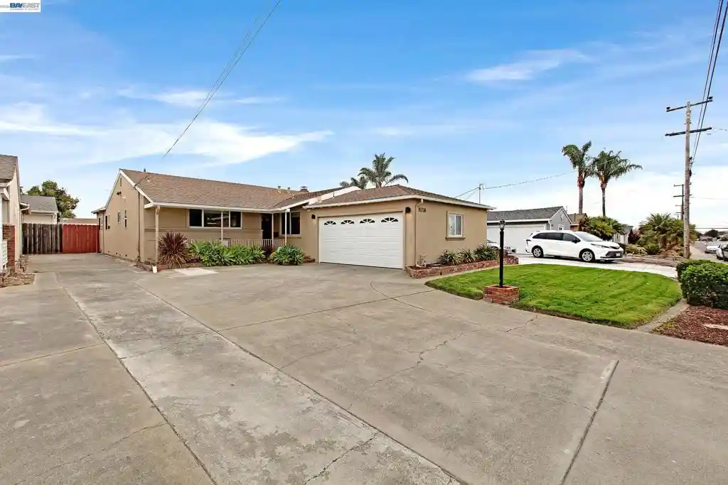 Photo 1 of Single family home for sale at 15738 Via Seco, San Lorenzo, CA 94580 | MLS# 41152533 | Listing updated on 2026-10-29