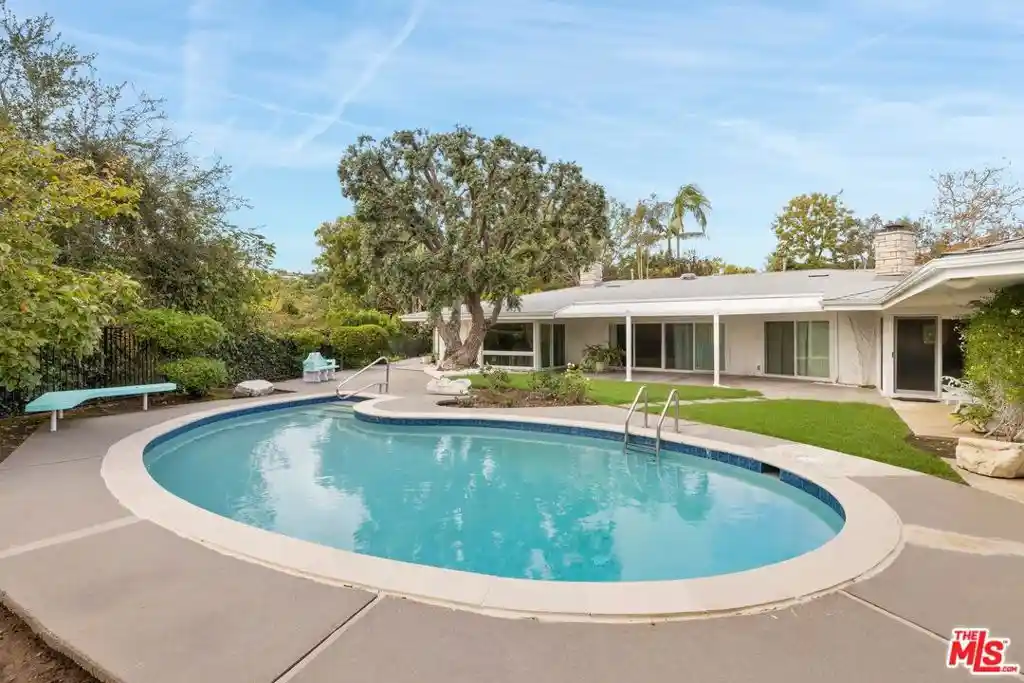 Photo 1 of Single family home for sale at 1048 Maybrook Dr, Beverly Hills, CA 90210 | MLS# 26105244 | Listing updated on 2026-10-30