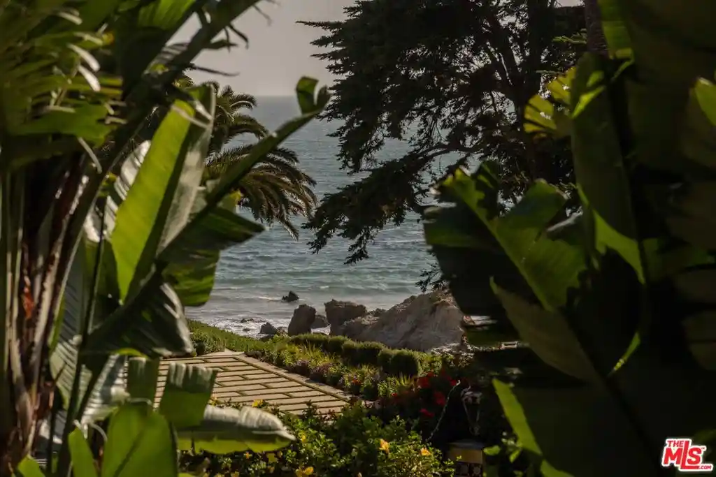 Single family home for sale at 31851 Sea Level Dr, Malibu, CA 90265 | MLS# 26105277 | Listing updated on 2026-10-29
