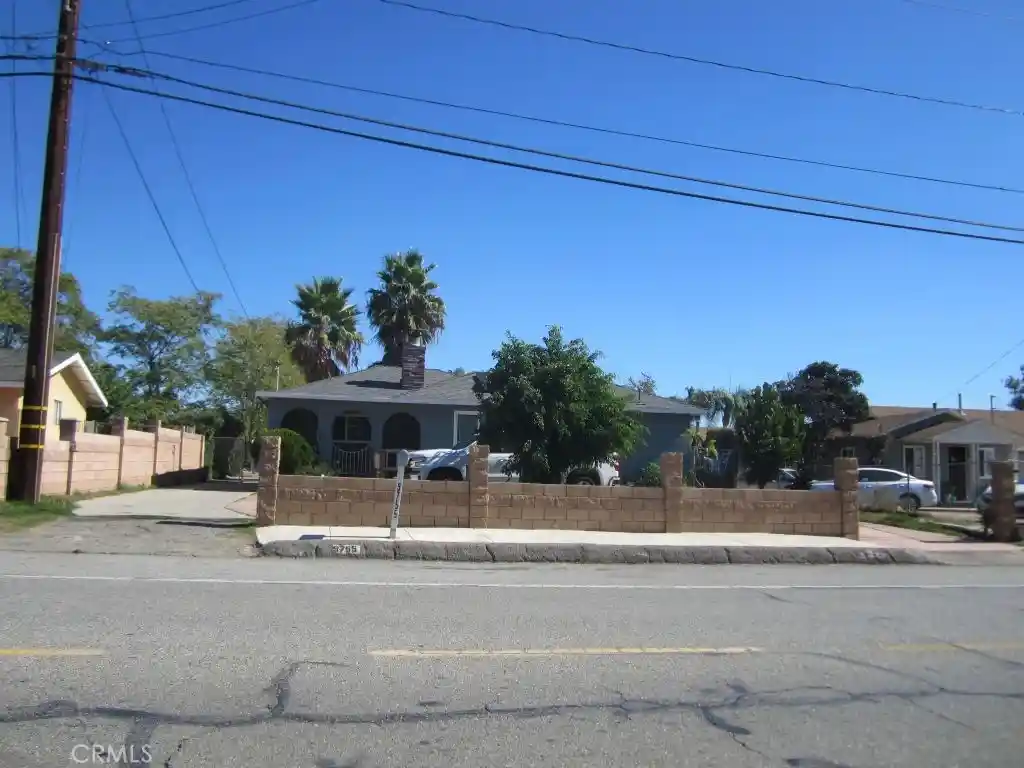 Single family home for sale at 9755 Locust Ave, Bloomington, CA 92316 | MLS# CV26232600