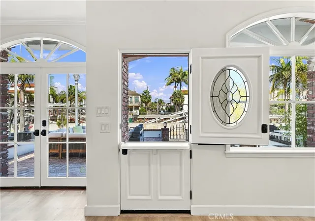 Photo 2 of Single family home for sale at 130 Rivo Alto Cnl, Long Beach, CA 90803 | MLS# DW26232906 | Listing updated on 2026-10-30