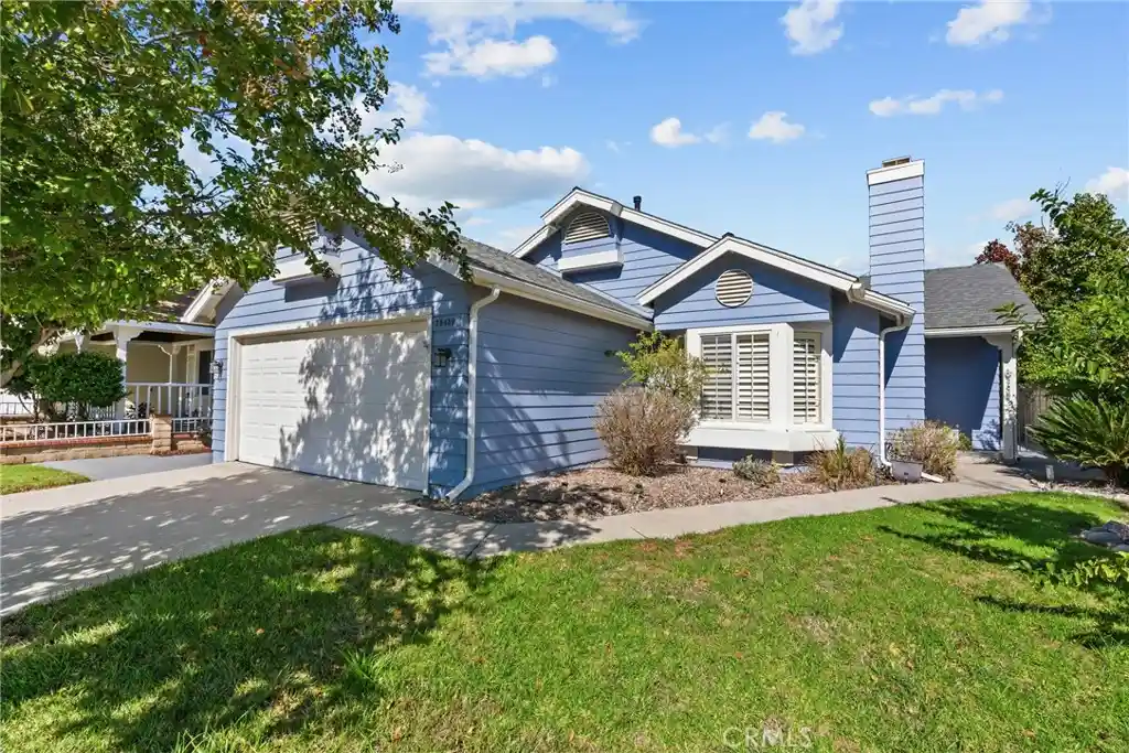 Single family home for sale at 28439 Victoria, Castaic, CA 91384 | MLS# SR26229146