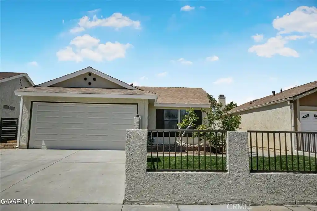 Single family home for sale at 2810 Juniper Dr, Palmdale, CA 93550 | MLS# SR26233514