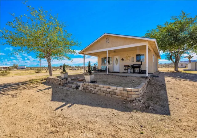 Single family home for sale at 3042 Chapton Ln, Landers, CA 92285 | MLS# JT26232751