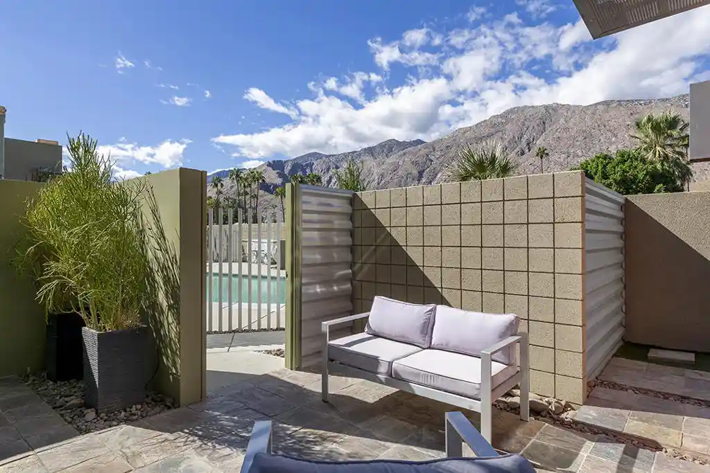 Condo for sale at 673 E Arenas Rd, Palm Springs, CA 92262 | MLS# 219155147PS
