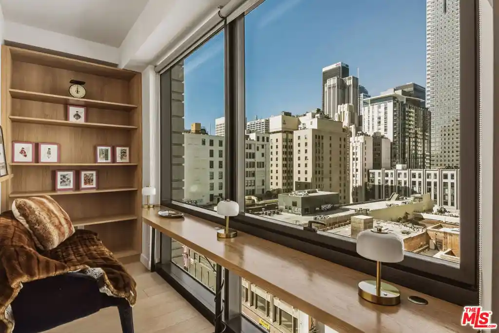 Condo for sale at 400 S Broadway #917, Los Angeles, CA 90013 | MLS# 26104793