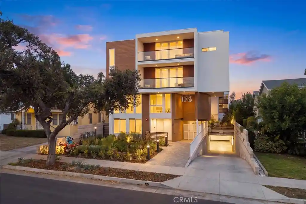 Photo 1 of Condo for sale at 176 N Catalina #104, Pasadena, CA 91106 | MLS# AR26232332 | Listing updated on 2026-10-30