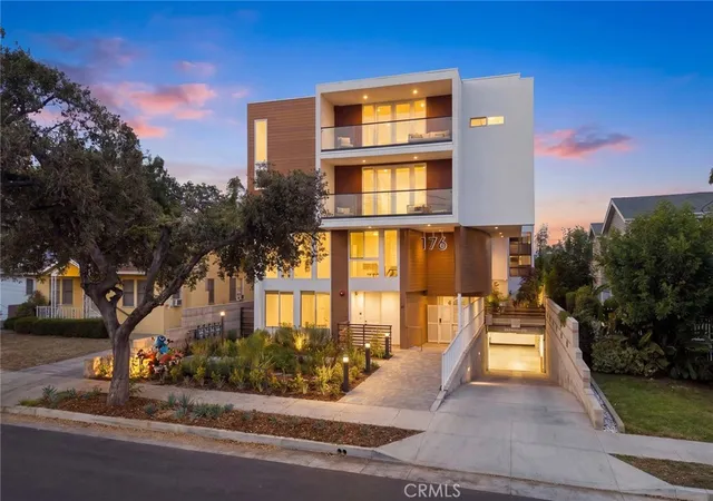 Condo for sale at 176 N Catalina Ave #104, Pasadena, CA 91106 | MLS# AR26232332