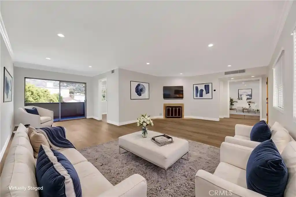 Listing Photo 1 - Condo for sale in 600 W Stocker located at 600 W Stocker, Glendale, CA 91202 - Unit #304