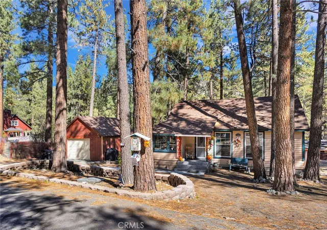 Photo 3 of Single family home for sale at 1308 Edna St, Wrightwood, CA 92397 | MLS# TR26233692 | Listing updated on 2026-10-30