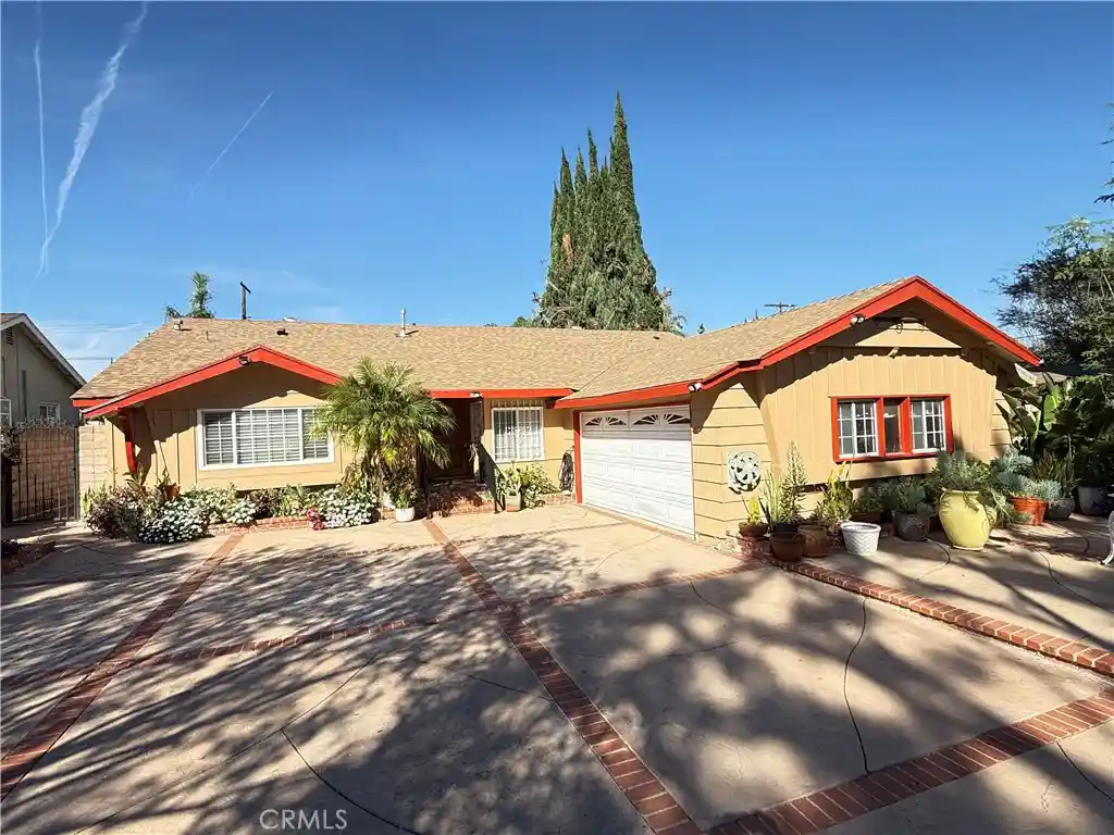 Photo 1 of Single family home for sale at 16811 Lahey St, Granada Hills, CA 91344 | MLS# SR26233773 | Listing updated on 2026-10-30